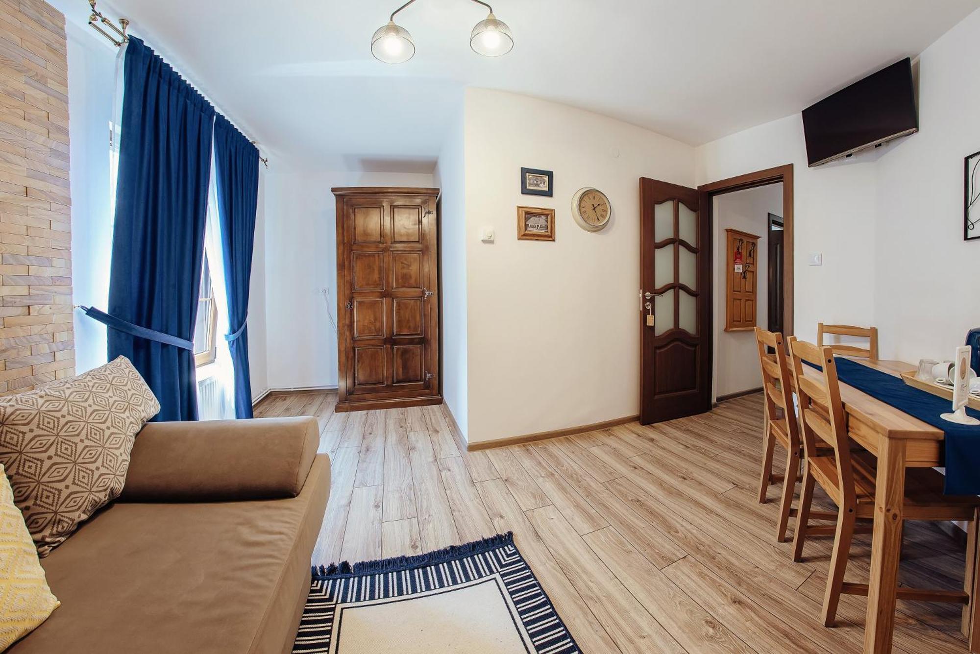 Pension La Roata Ґурагумора Номер фото